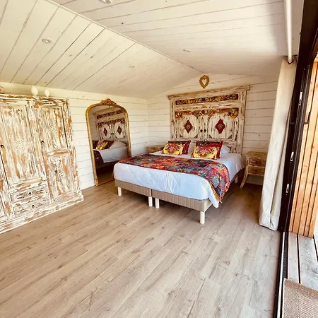 Holiday home Mas Des Paz Aigues-Mortes
